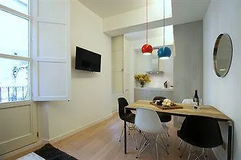 ברצלונה Ramblas Deluxe Apartments