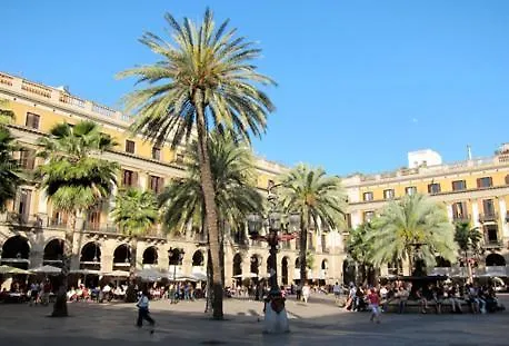 ברצלונה Ramblas Deluxe Apartments ספרד