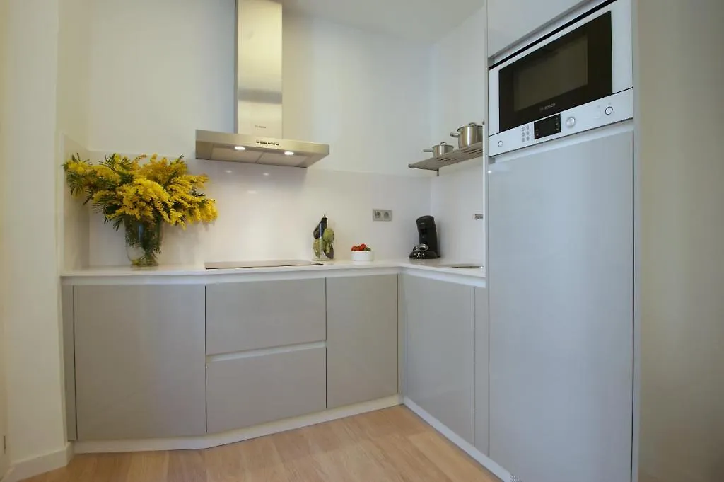ברצלונה Ramblas Deluxe Apartments