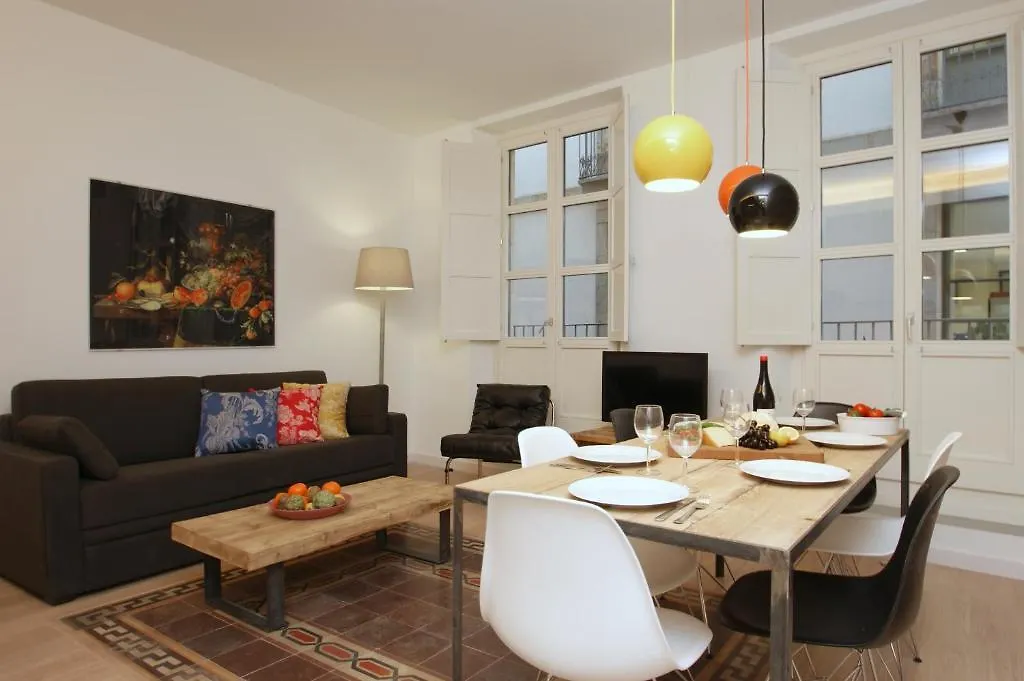 ברצלונה Ramblas Deluxe Apartments 0*,