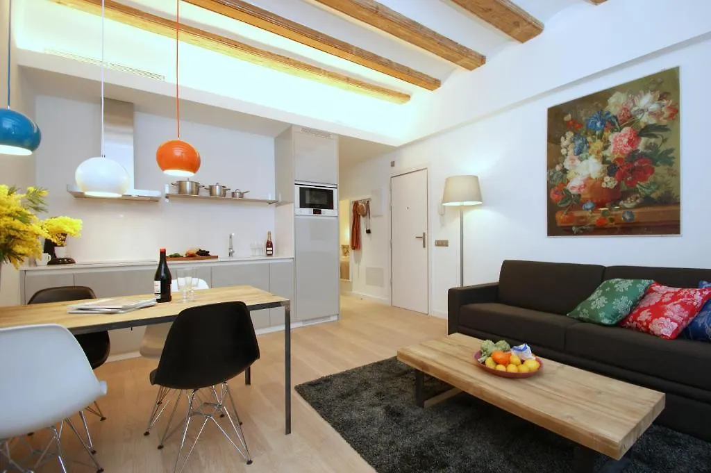 ברצלונה Ramblas Deluxe Apartments 0*,