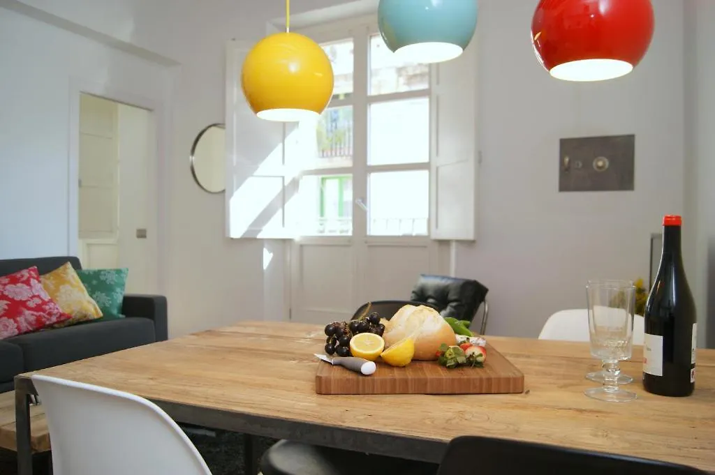 ברצלונה Ramblas Deluxe Apartments ספרד