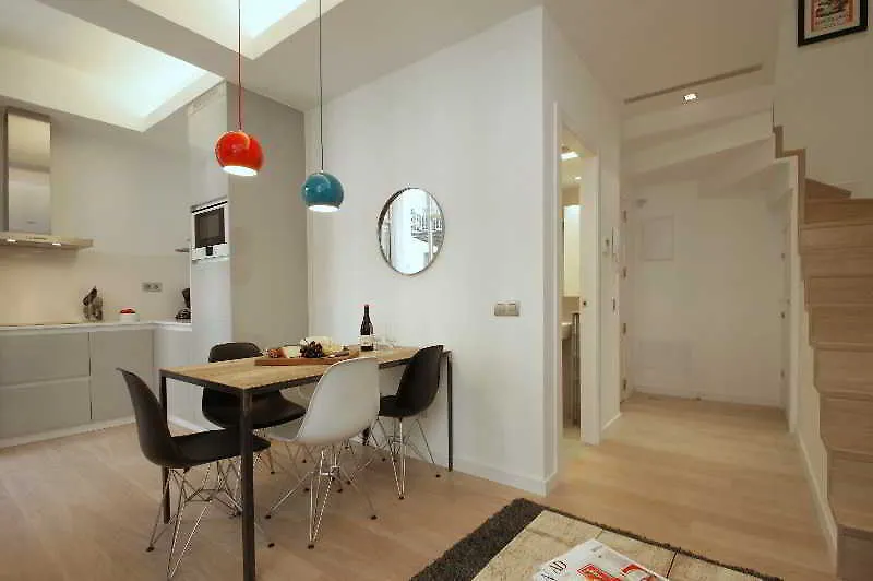 ברצלונה Ramblas Deluxe Apartments